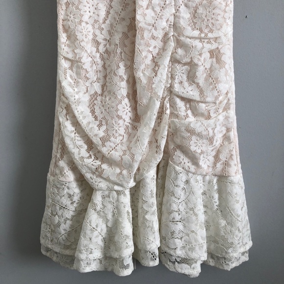 White Lace V-Neck Mini Dress NWT - Small - Picture 11 of 13